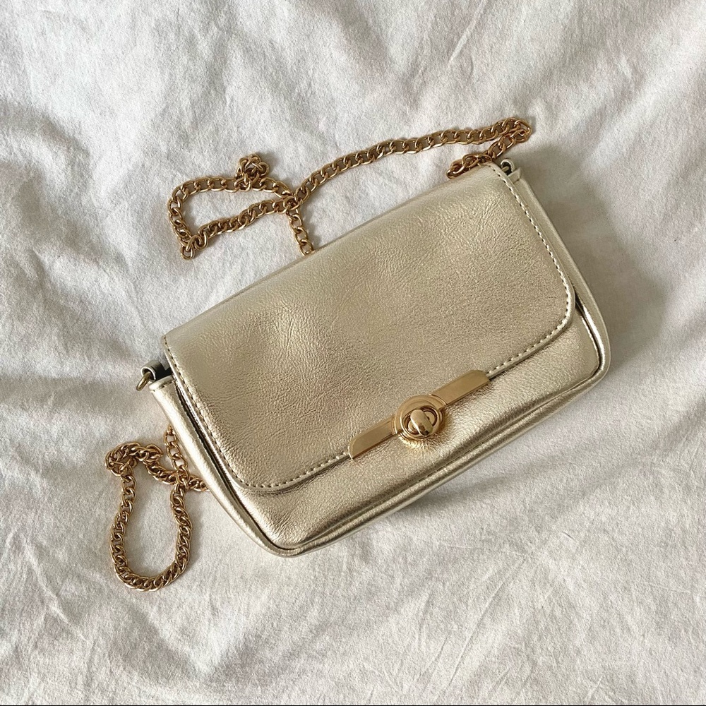 Gold Minimalist Shoulder Bag ✨